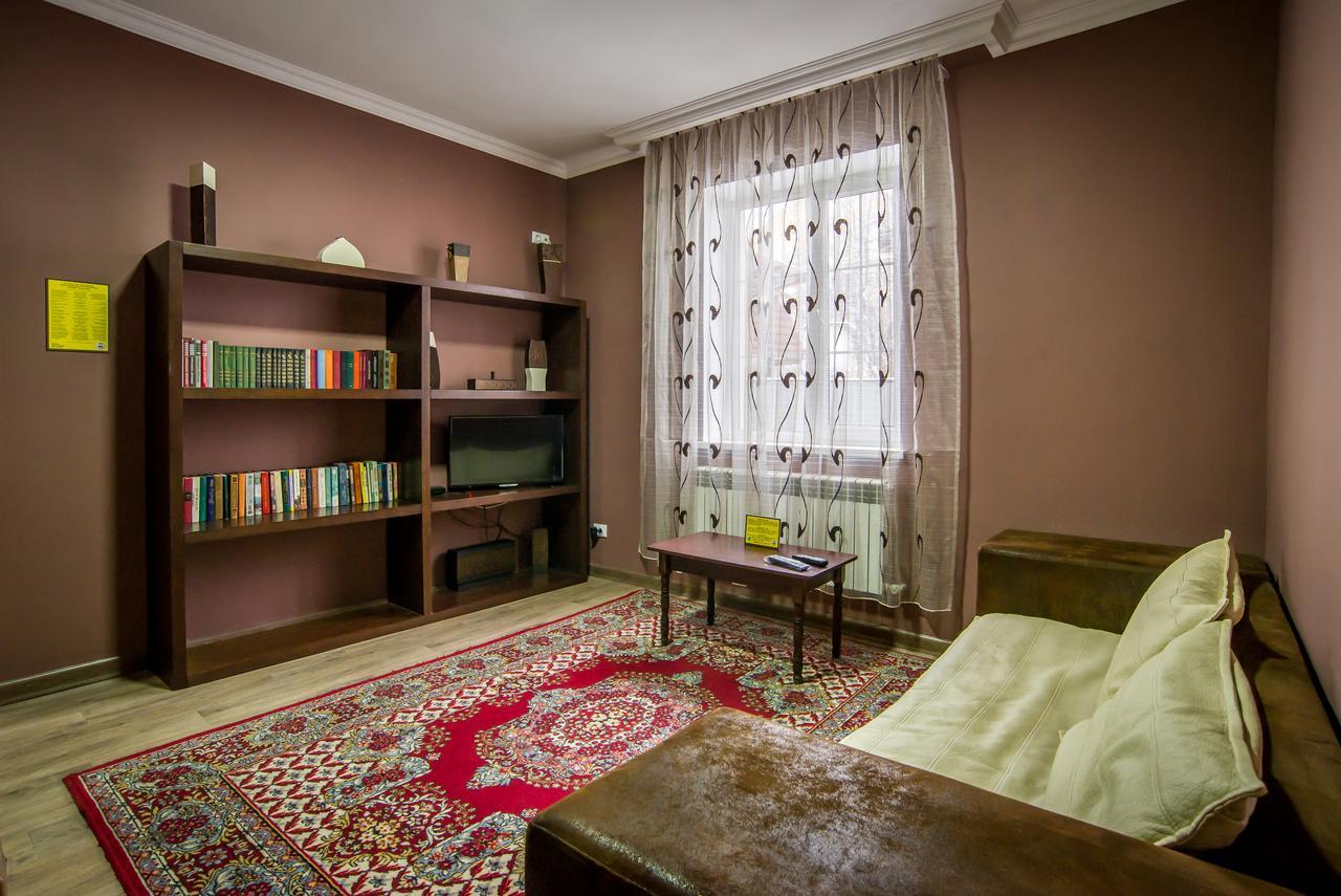 Da Hostel Αλμάτι Εξωτερικό φωτογραφία